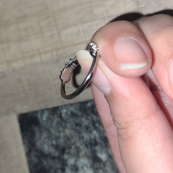 Sterling Silver Ring Size 8 - Picture 4 of 5